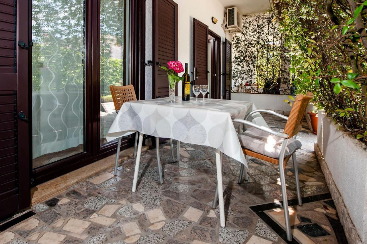 Apartments Milan Rovinj Buitenkant foto
