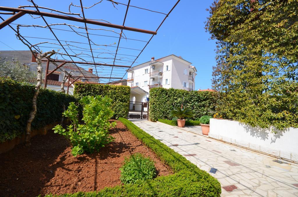 Apartments Milan Rovinj Buitenkant foto